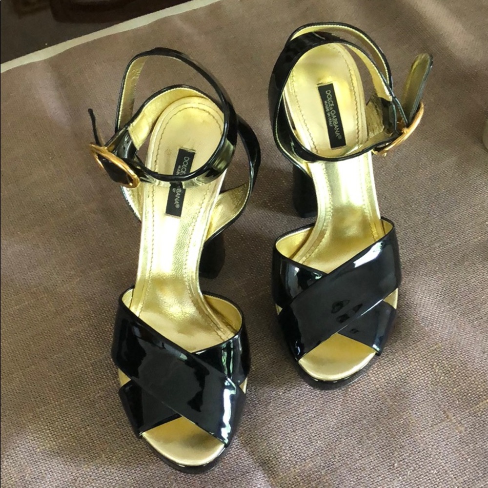 Dolce & Gabbana sandals.
